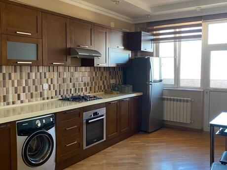 2 otaqlı yeni tikili - Bakıxanov q. - 100 m²