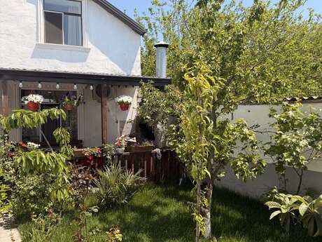 4 otaqlı həyət evi/bağ evi - Buzovna q. - 170 m²