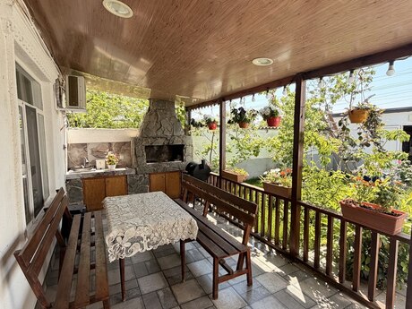 4 otaqlı həyət evi/bağ evi - Buzovna q. - 170 m²