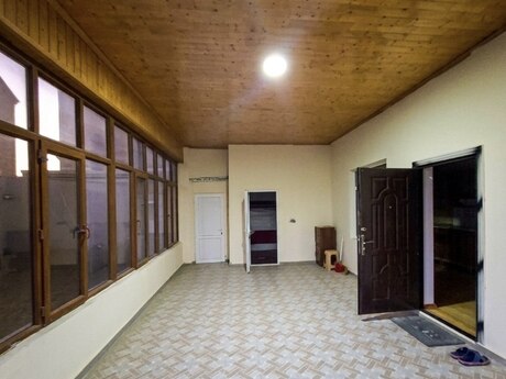 3 otaqlı həyət evi/bağ evi - Novxanı q. - 110 m²
