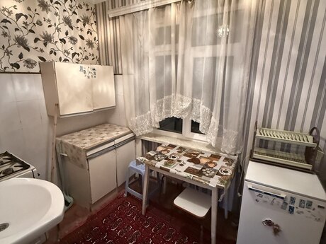 1 otaqlı köhnə tikili - Həzi Aslanov m. - 40 m²