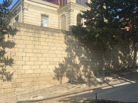 8 otaqlı həyət evi/bağ evi - Bakıxanov q. - 250 m²