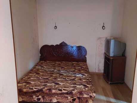 1 otaqlı köhnə tikili - Elmlər Akademiyası m. - 30 m²