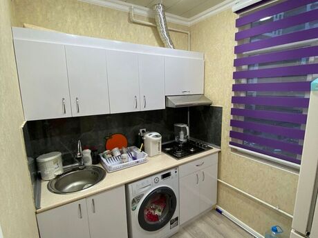3 otaqlı köhnə tikili - Memar Əcəmi m. - 70 m²