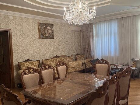 5 otaqlı köhnə tikili - Azadlıq Prospekti m. - 175 m²