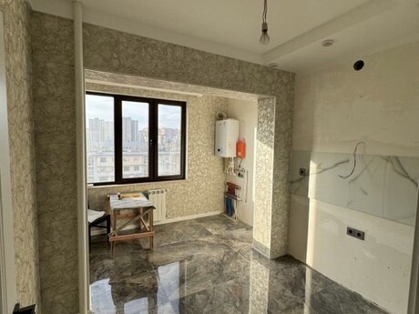4 otaqlı köhnə tikili - Azadlıq Prospekti m. - 105 m²