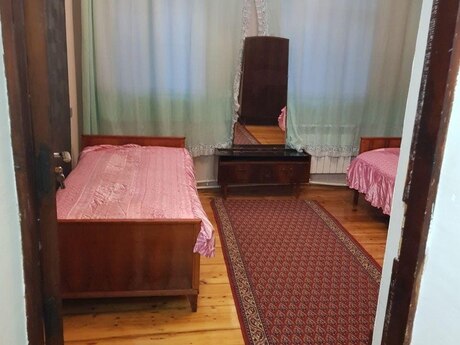 4 otaqlı həyət evi/bağ evi - Nəsimi m. - 170 m²