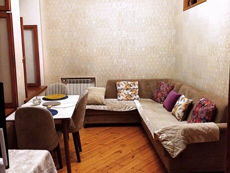 2 otaqlı köhnə tikili - İçəri Şəhər m. - 45 m²