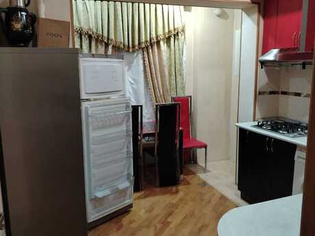 3 otaqlı köhnə tikili - Nəsimi m. - 78 m²