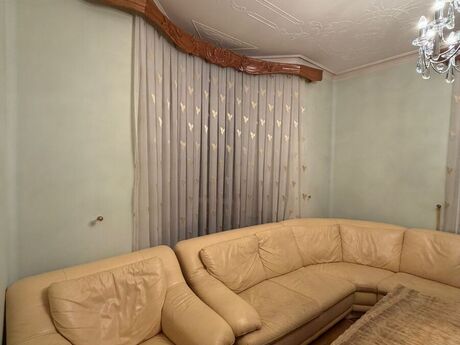7 otaqlı həyət evi/bağ evi - Suraxanı r. - 200 m²