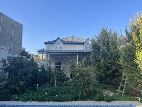 4 otaqlı həyət evi/bağ evi - Mərdəkan q. - 175 m²
