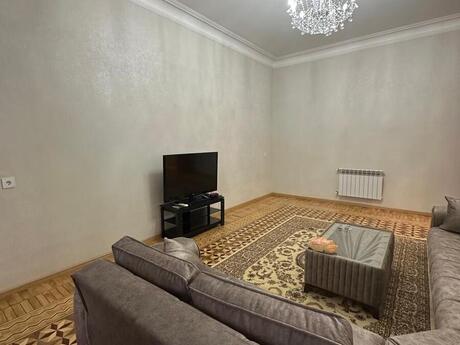 3 otaqlı köhnə tikili - İçəri Şəhər m. - 117 m²