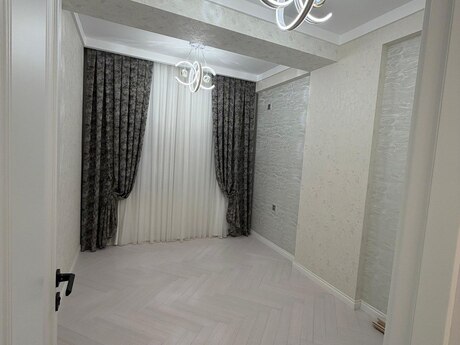 4 otaqlı yeni tikili - 8 Noyabr m. - 134 m²