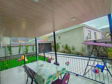 4 otaqlı həyət evi/bağ evi - Qəbələ - 100 m²