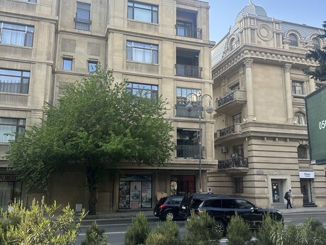 3-комн. новостройка - Насиминский  р. - 130 м²