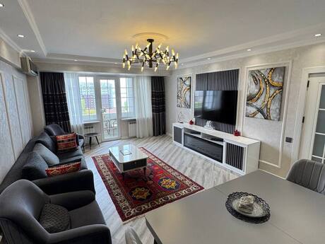 4 otaqlı köhnə tikili - İçəri Şəhər m. - 150 m²