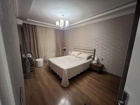 4 otaqlı köhnə tikili - Xırdalan - 105 m²