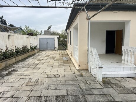 3 otaqlı həyət evi/bağ evi - Fatmayı q. - 130 m²