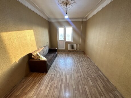 2 otaqlı köhnə tikili - Yeni Günəşli q. - 60 m²