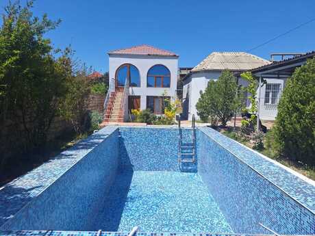 4 otaqlı həyət evi/bağ evi - Görədil q. - 150 m²