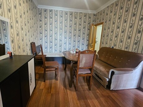 2 otaqlı köhnə tikili - Memar Əcəmi m. - 35 m²
