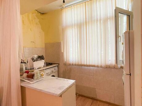 2 otaqlı köhnə tikili - 8-ci mikrorayon q. - 50 m²