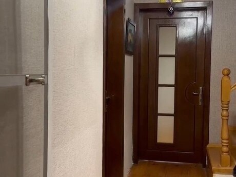 4 otaqlı həyət evi/bağ evi - Xocəsən m. - 160 m²