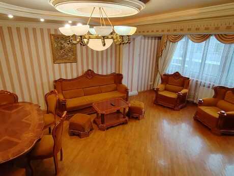 2 otaqlı köhnə tikili - 28 May m. - 75 m²