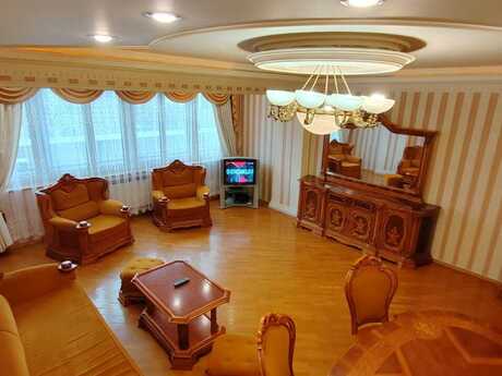 2 otaqlı köhnə tikili - 28 May m. - 75 m²