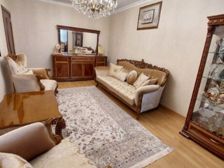 3 otaqlı köhnə tikili - Bayıl q. - 90 m²