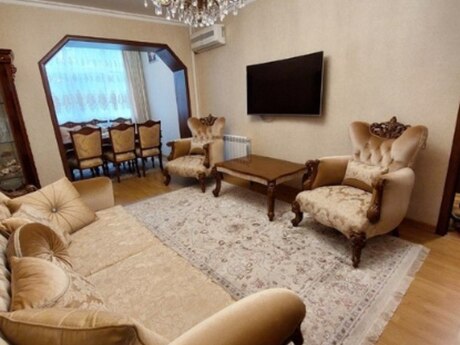 3 otaqlı köhnə tikili - Bayıl q. - 90 m²