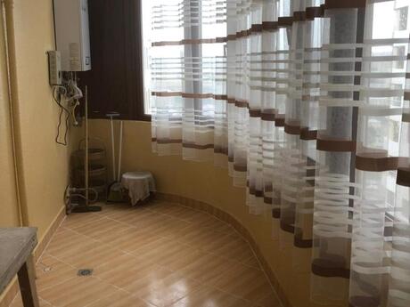 2 otaqlı köhnə tikili - Elmlər Akademiyası m. - 90 m²