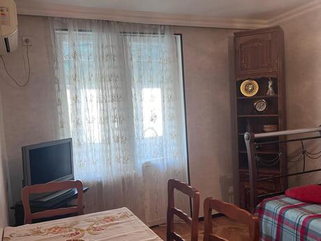 1 otaqlı köhnə tikili - Elmlər Akademiyası m. - 40 m²