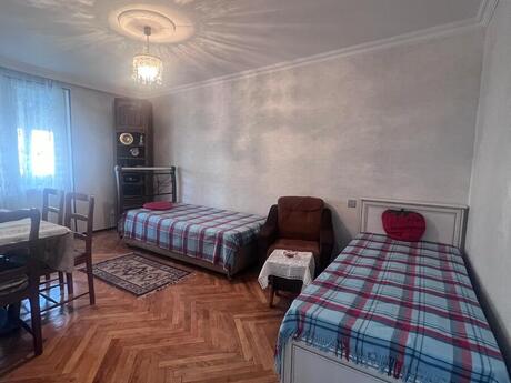 1 otaqlı köhnə tikili - Elmlər Akademiyası m. - 40 m²