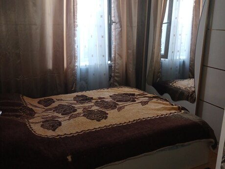 2 otaqlı həyət evi/bağ evi - Hövsan q. - 42 m²