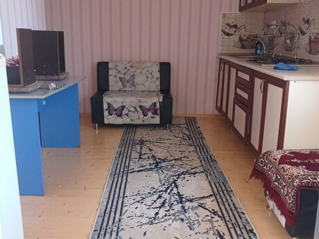 2 otaqlı həyət evi/bağ evi - Hövsan q. - 42 m²