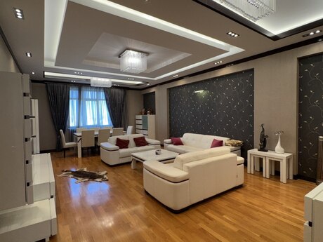 4 otaqlı yeni tikili - Elmlər Akademiyası m. - 222 m²