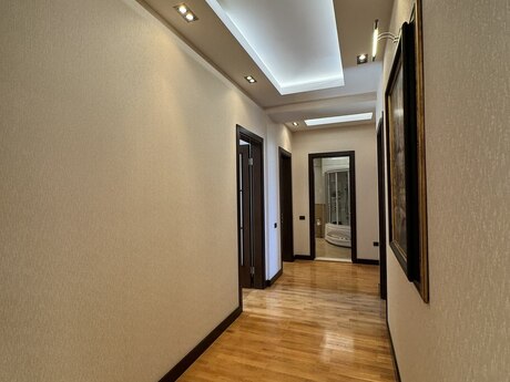 4 otaqlı yeni tikili - Elmlər Akademiyası m. - 222 m²