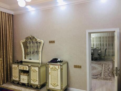 6 otaqlı həyət evi/bağ evi - Şağan q. - 300 m²