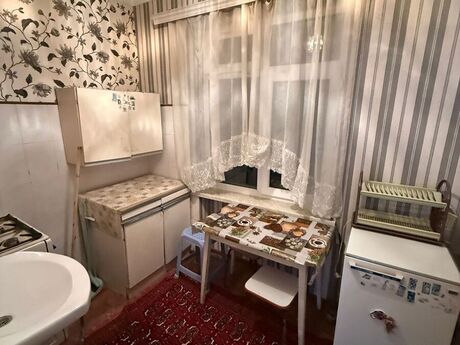 1 otaqlı köhnə tikili - Həzi Aslanov m. - 40 m²