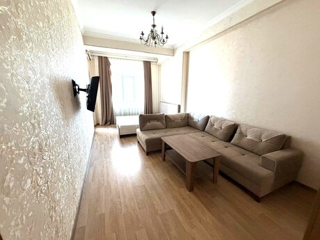1-комн. новостройка - м. 28 мая - 53 м²