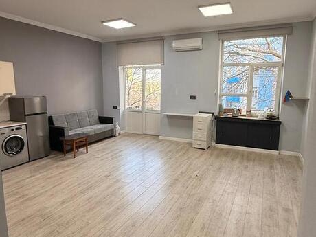 Объект - м. Элмляр Академиясы - 45 м²