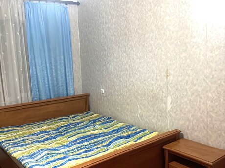 2 otaqlı köhnə tikili - Azadlıq Prospekti m. - 55 m²