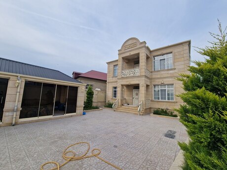 5 otaqlı həyət evi/bağ evi - Zabrat q. - 200 m²