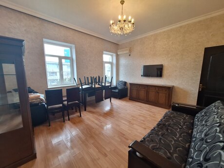3 otaqlı köhnə tikili - Nəriman Nərimanov m. - 70 m²