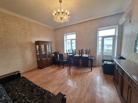 3 otaqlı köhnə tikili - Nəriman Nərimanov m. - 70 m²