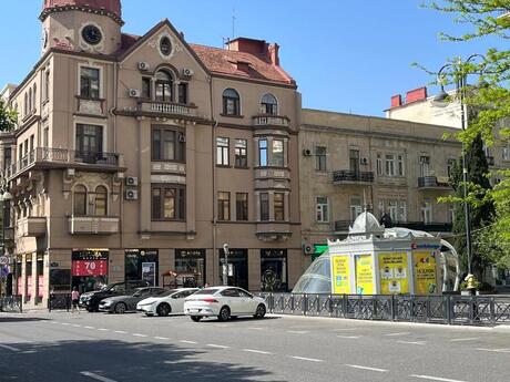 4 otaqlı köhnə tikili - Səbail r. - 102 m²