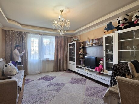3 otaqlı köhnə tikili - 20 Yanvar m. - 75 m²
