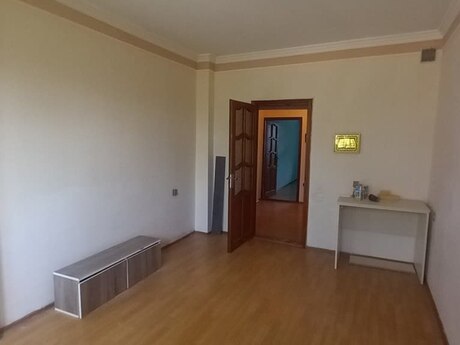 3 otaqlı köhnə tikili - Biləcəri q. - 70 m²