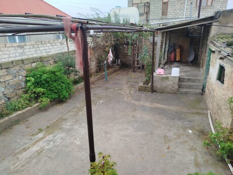 3 otaqlı həyət evi/bağ evi - Buzovna q. - 80 m²